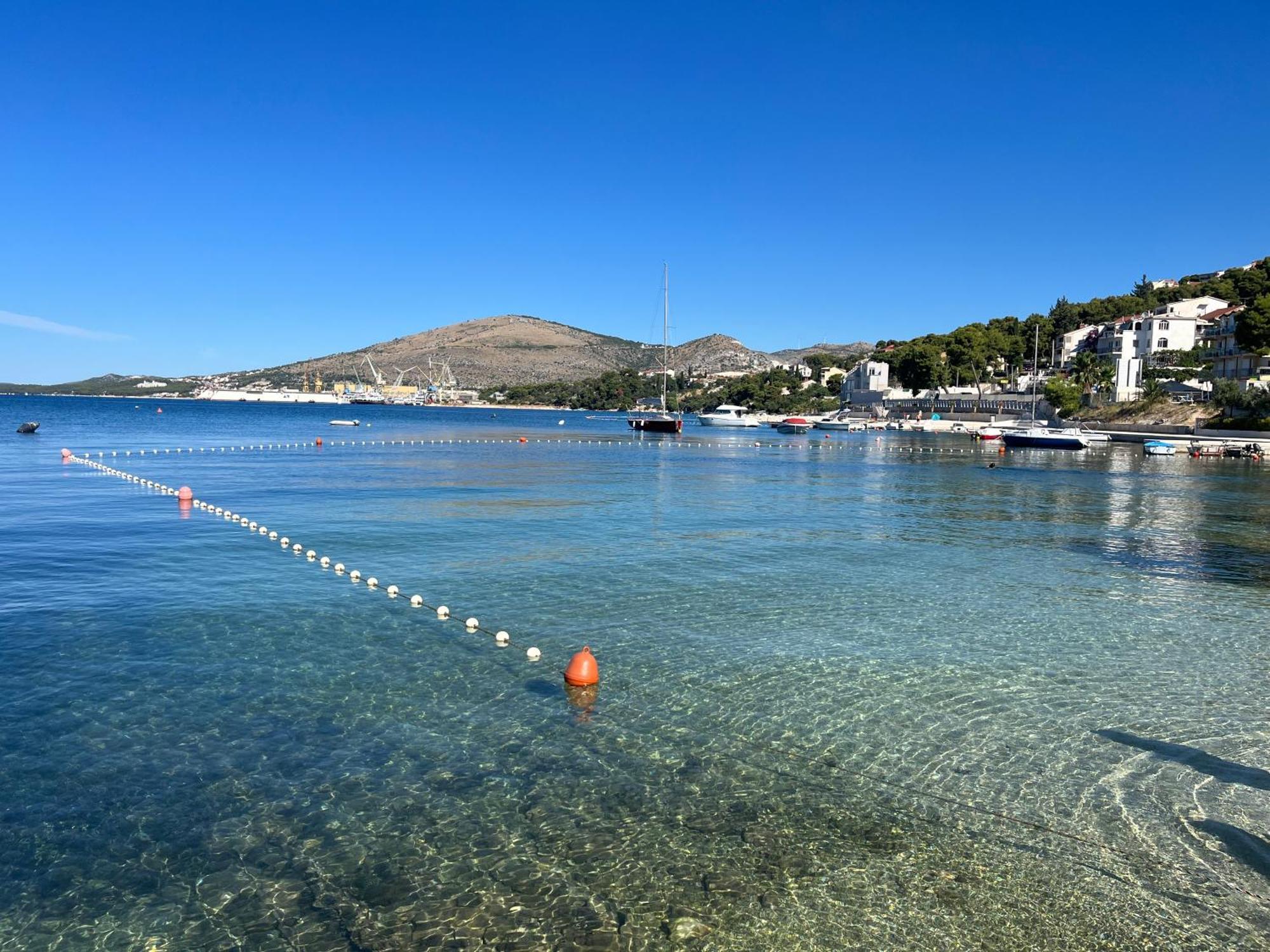 Apartments Villa Mirella 20 M From The Sea - Free Parking Trogir Exteriér fotografie