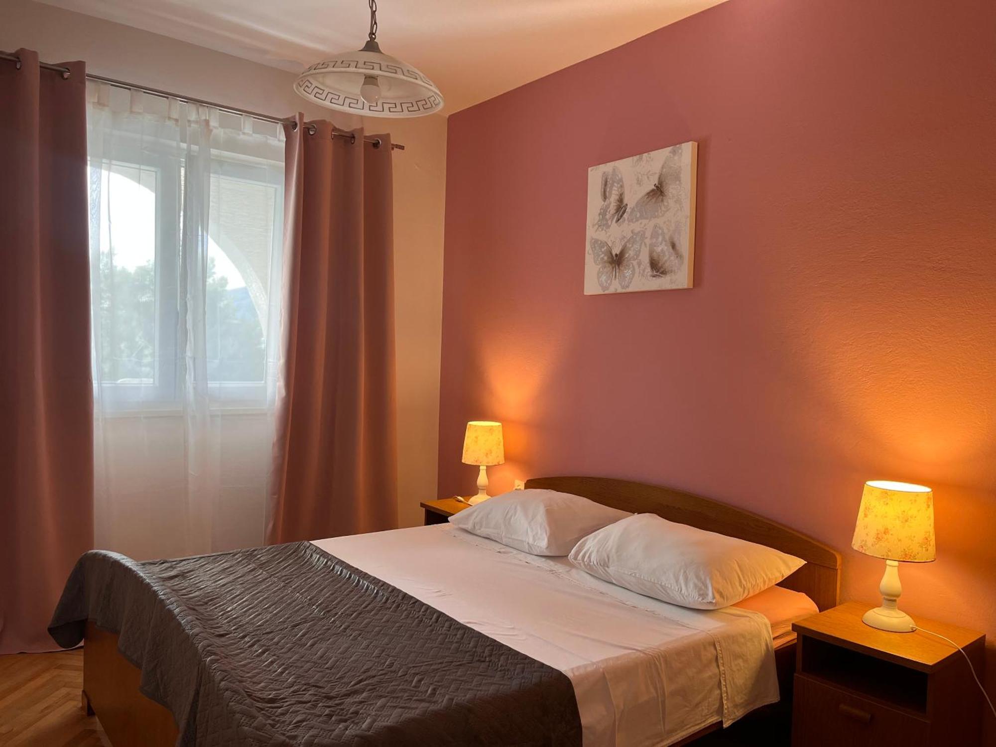 Apartments Villa Mirella 20 M From The Sea - Free Parking Trogir Exteriér fotografie