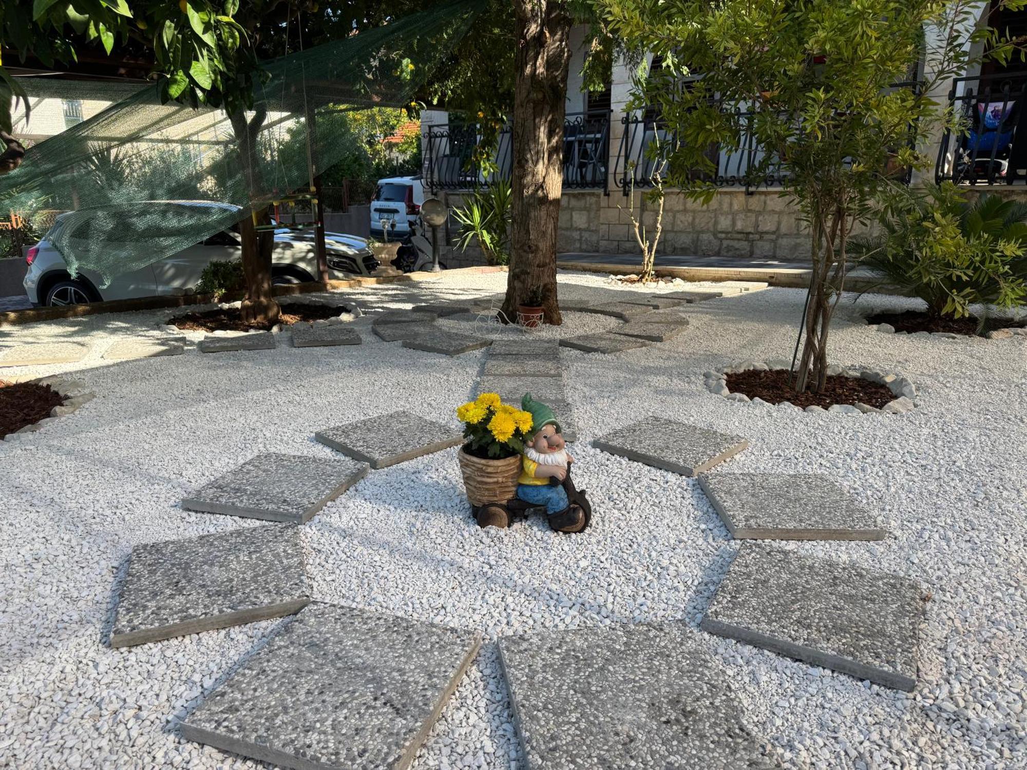 Apartments Villa Mirella 20 M From The Sea - Free Parking Trogir Exteriér fotografie